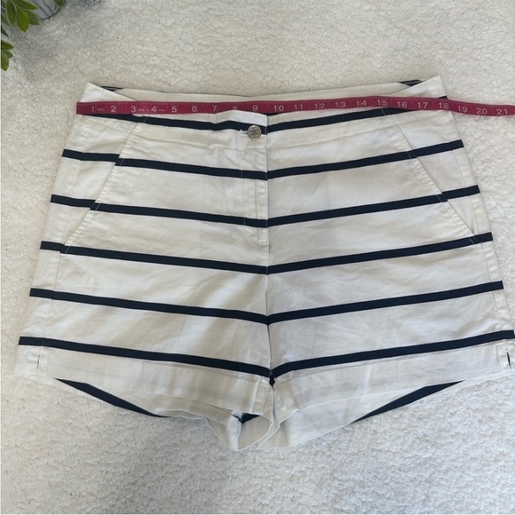 Nautica White Stretch Twill Shorts With Navy Stripes 12 - Picture 3 of 10